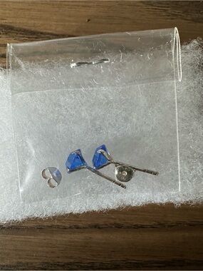 Sterling Silver 925 Sapphire Blue CZ Solitaire Stud Earrings